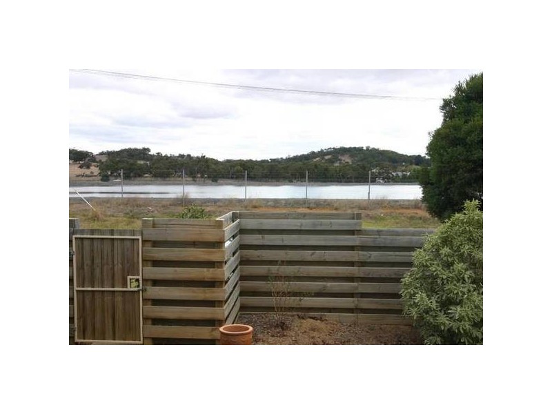 1 Churchill Avenue, Ararat VIC 3377