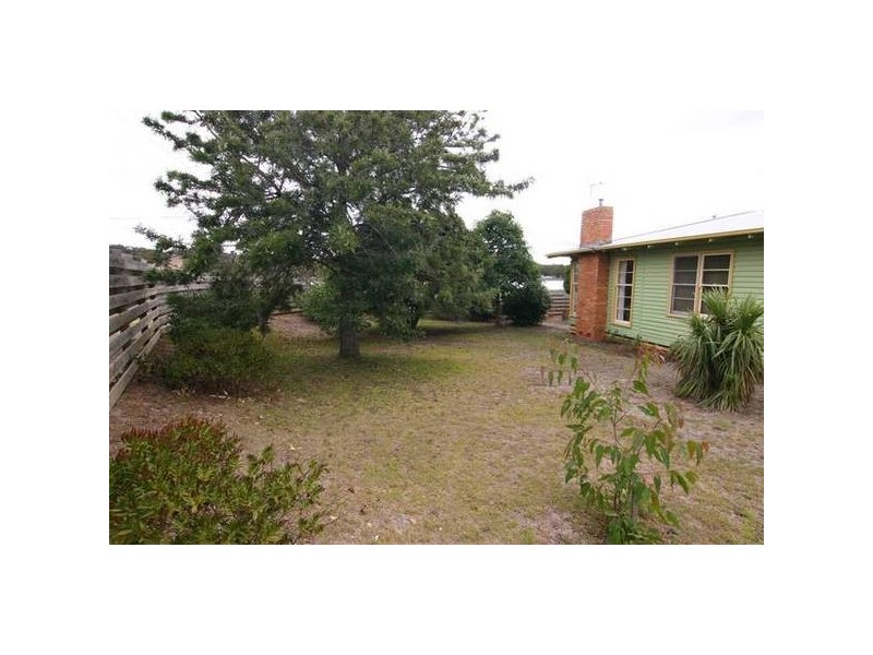 1 Churchill Avenue, Ararat VIC 3377