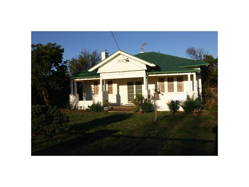 11 Ayrey Street, Willaura VIC 3379