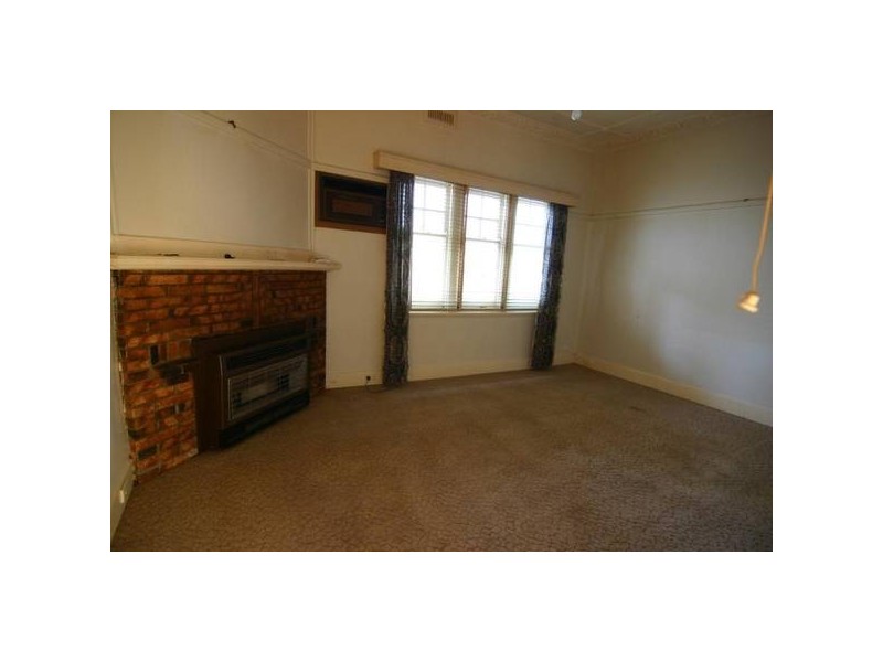 11 Ayrey Street, Willaura VIC 3379