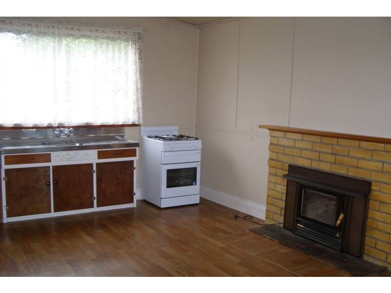 22 Carey Street, Ararat VIC 3377