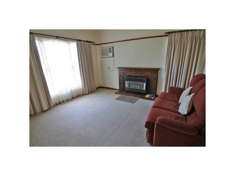 32 Port Fairy Road, Ararat VIC 3377