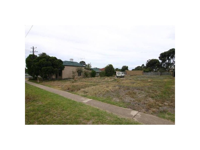 6 Campbell Street, Ararat VIC 3377