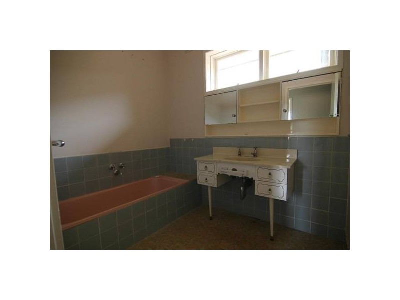 22 Barkly Street West, Ararat VIC 3377