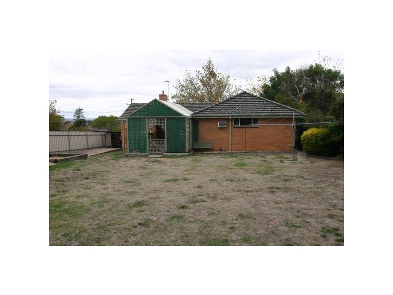 22 Barkly Street West, Ararat VIC 3377