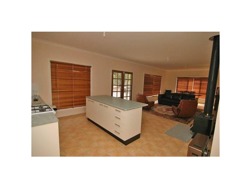 1 Mannequin Road, Moyston VIC 3377