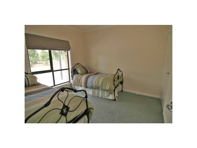 1 Mannequin Road, Moyston VIC 3377