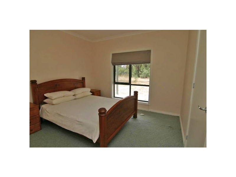 1 Mannequin Road, Moyston VIC 3377