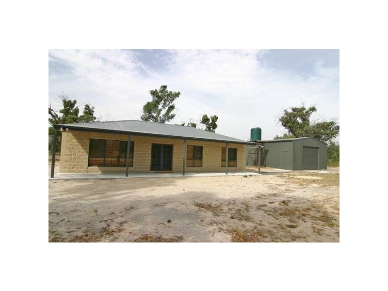 1 Mannequin Road, Moyston VIC 3377