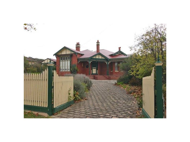 26 Barkly Street West, Ararat VIC 3377