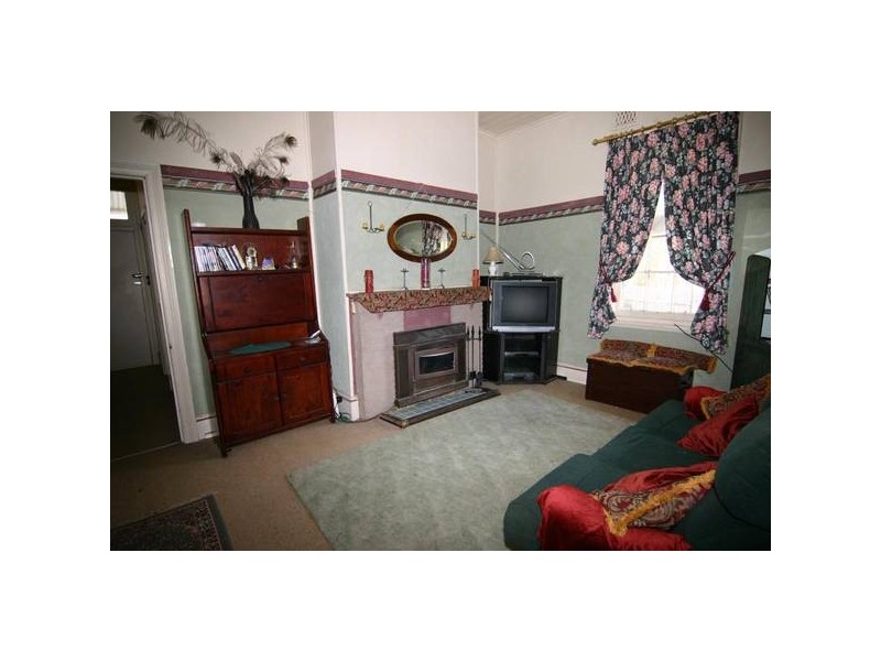 18 School Road, Westmere VIC 3351