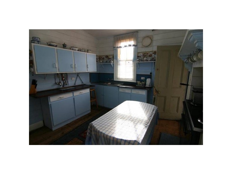 18 School Road, Westmere VIC 3351