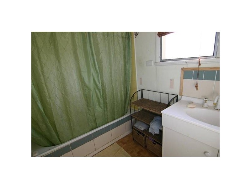 18 School Road, Westmere VIC 3351