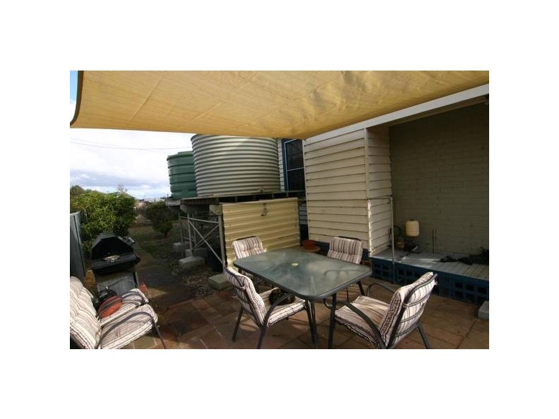 18 School Road, Westmere VIC 3351