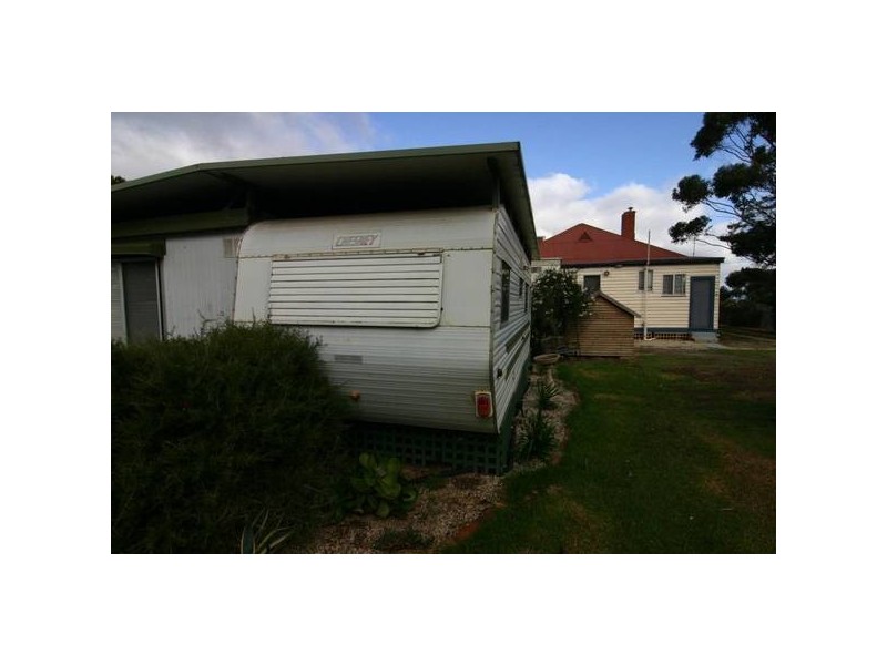 18 School Road, Westmere VIC 3351