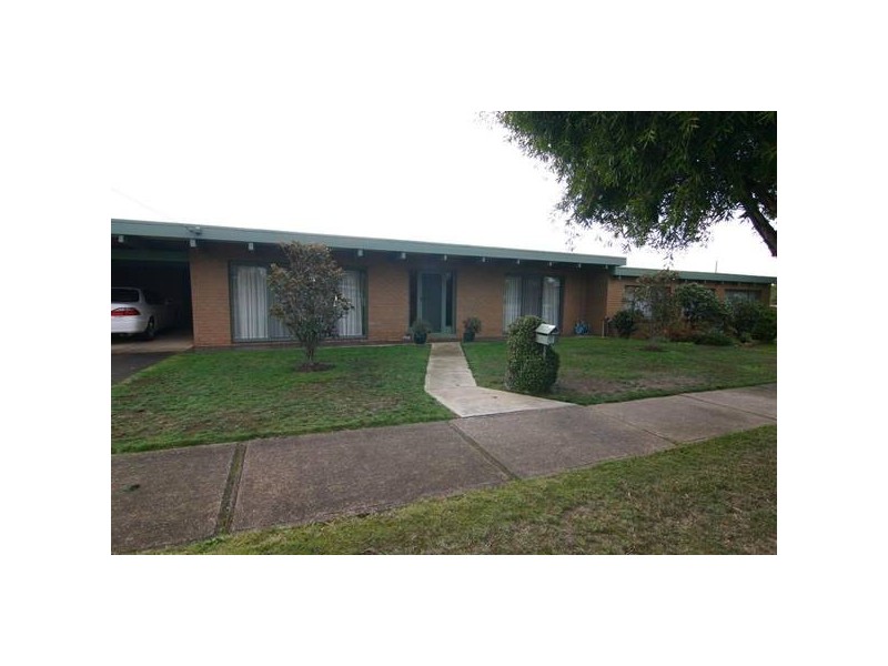 2 Mountain View Court, Ararat VIC 3377