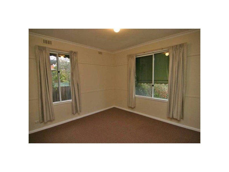 34 Churchill Avenue, Ararat VIC 3377