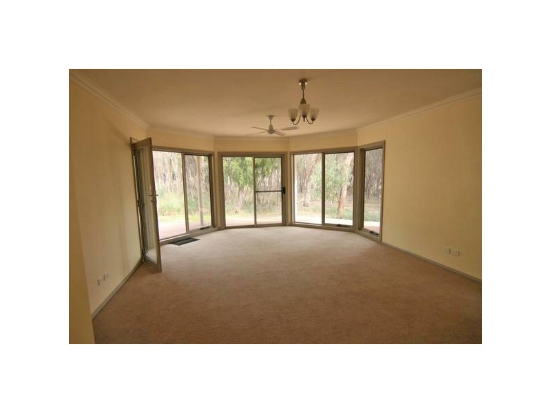 3 Grampians Road, Halls Gap VIC 3381