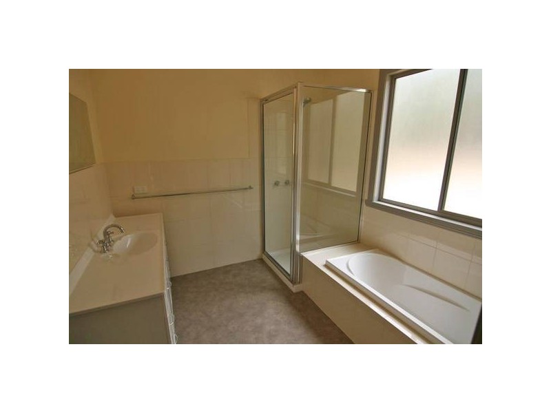 3 Grampians Road, Halls Gap VIC 3381