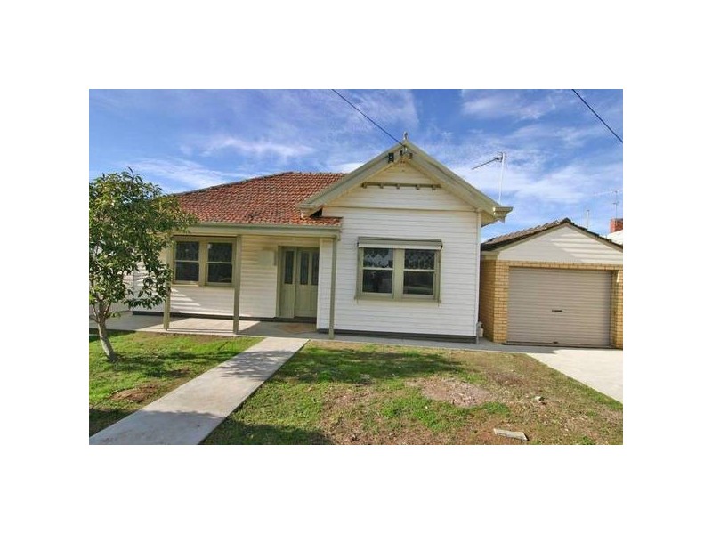 6 Queens Avenue, Ararat VIC 3377