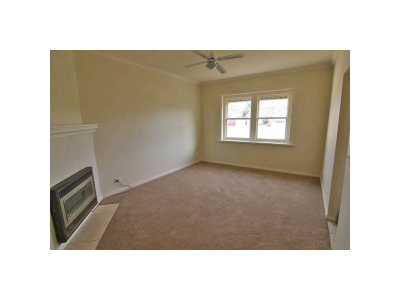 6 Queens Avenue, Ararat VIC 3377