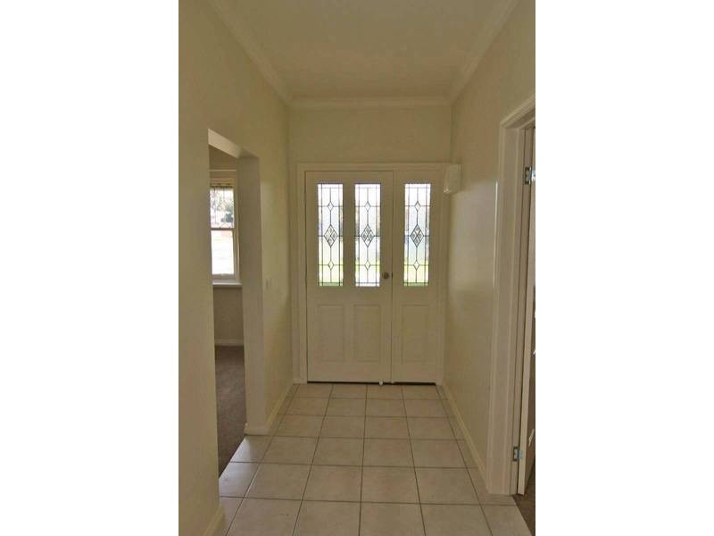 6 Queens Avenue, Ararat VIC 3377