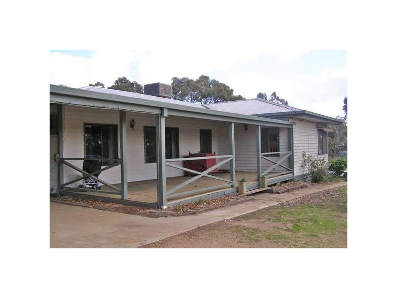 50 Presbyterian Church Road, Moyston VIC 3377