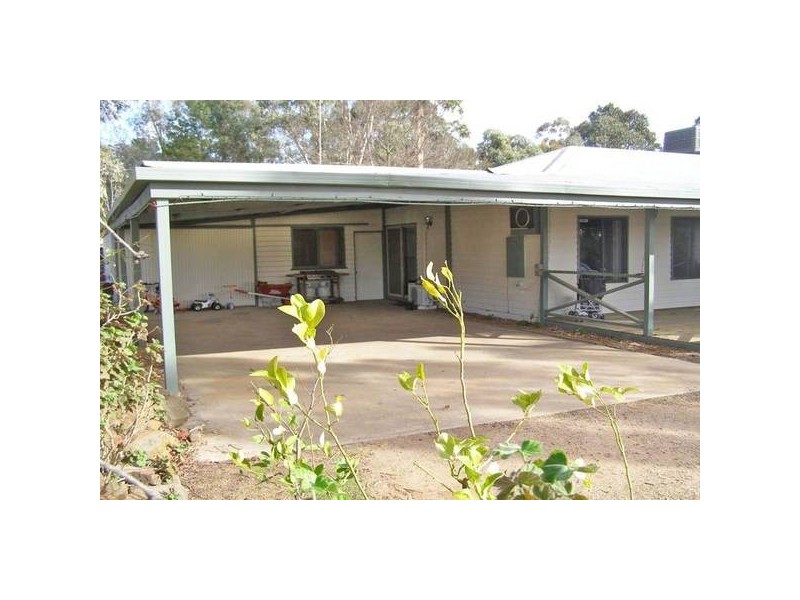 50 Presbyterian Church Road, Moyston VIC 3377