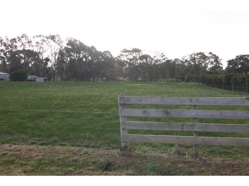14 Packard Drive, Ararat VIC 3377