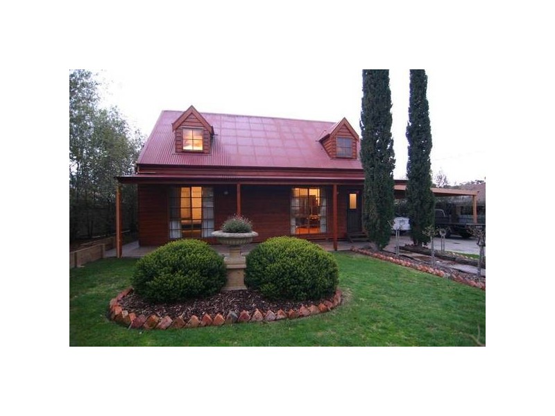 4 Kneale Street, Ararat VIC 3377