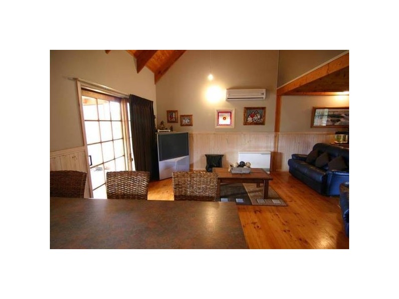 4 Kneale Street, Ararat VIC 3377