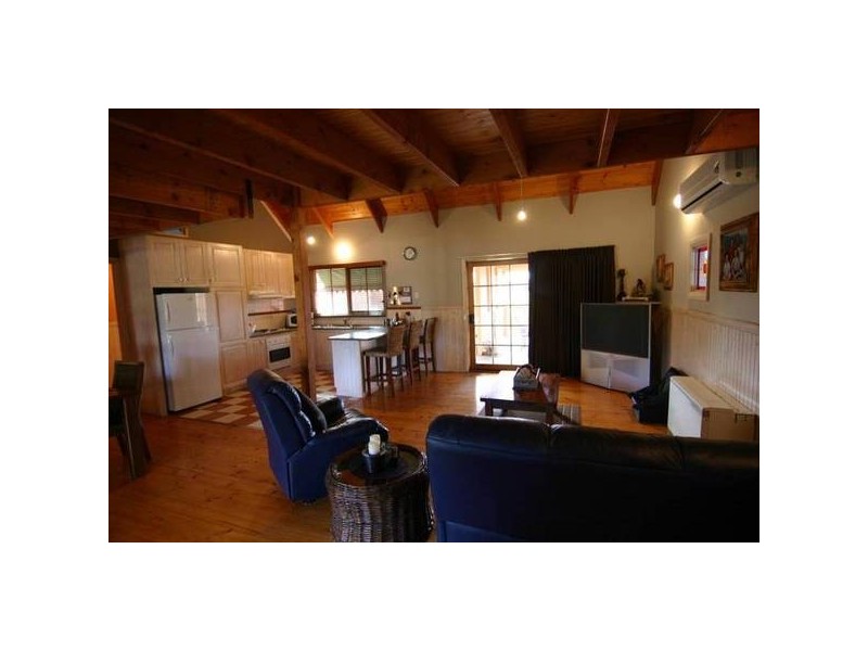 4 Kneale Street, Ararat VIC 3377