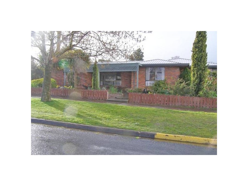 21 George Road, Ararat VIC 3377