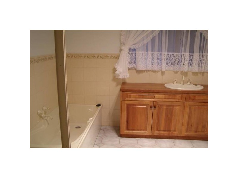 21 George Road, Ararat VIC 3377