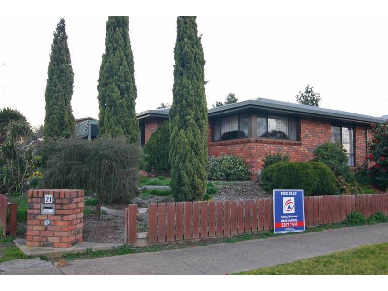 21 George Road, Ararat VIC 3377