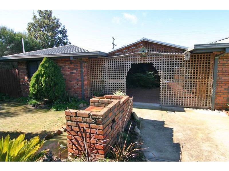 21 George Road, Ararat VIC 3377