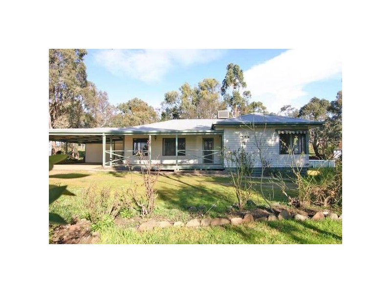 50 Presbyterian Church Road, Moyston VIC 3377