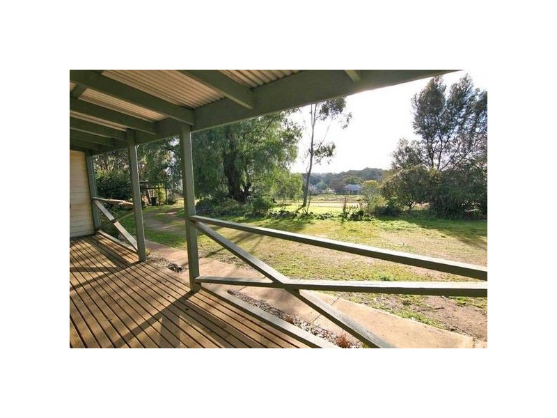 50 Presbyterian Church Road, Moyston VIC 3377