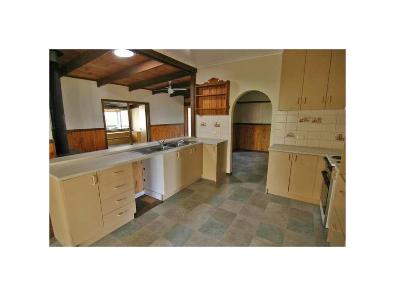 50 Presbyterian Church Road, Moyston VIC 3377