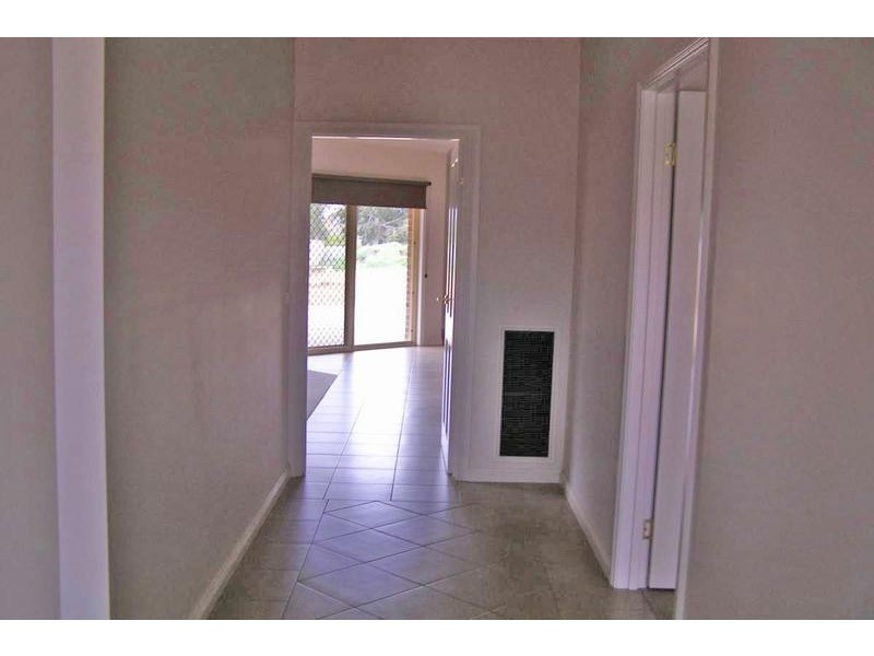 13 Hucker Street, Ararat VIC 3377