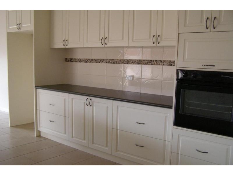 13 Hucker Street, Ararat VIC 3377