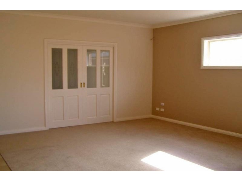 13 Hucker Street, Ararat VIC 3377