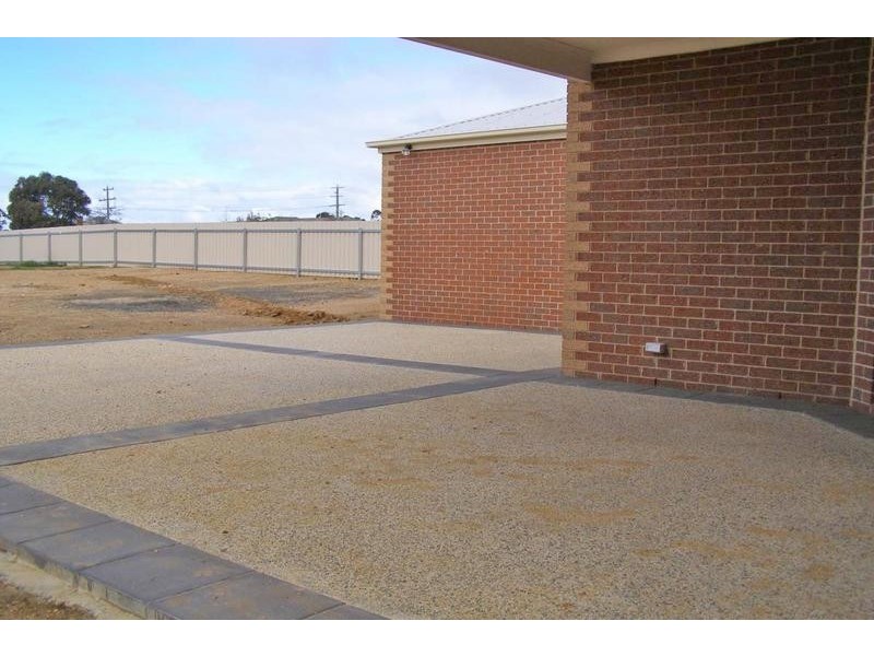 13 Hucker Street, Ararat VIC 3377