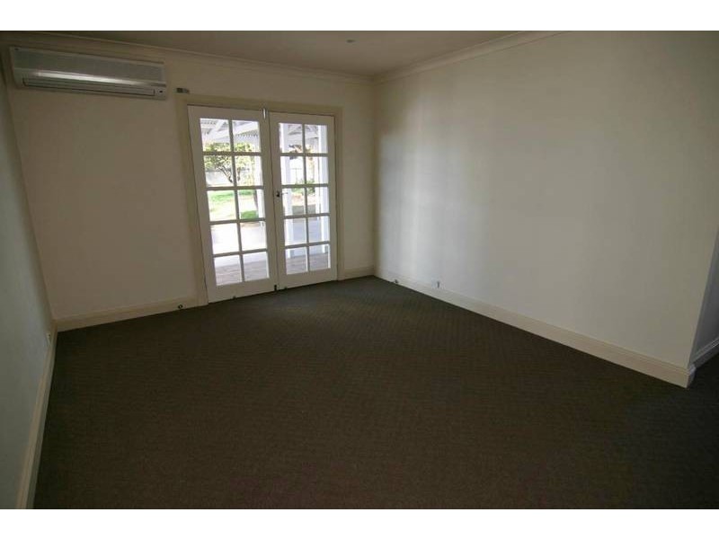 19 Currajong Avenue, Ararat VIC 3377