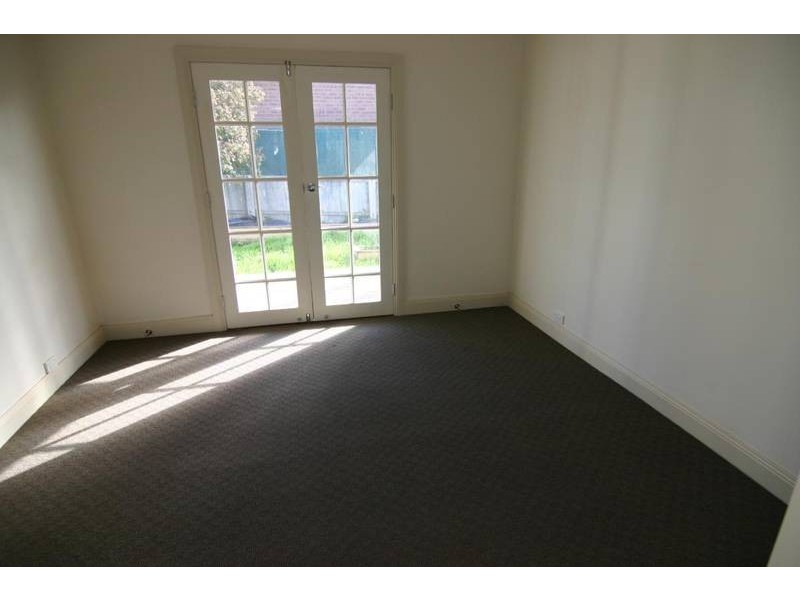 19 Currajong Avenue, Ararat VIC 3377