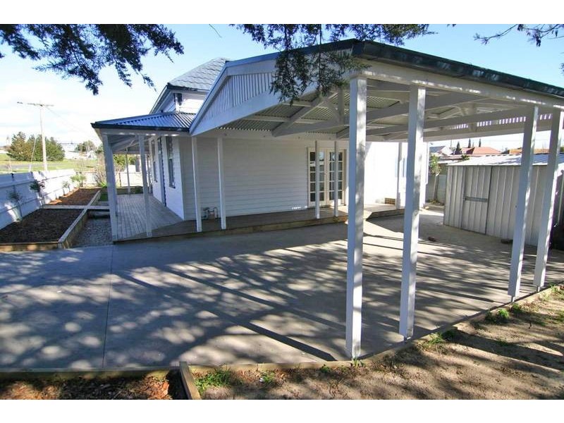 19 Currajong Avenue, Ararat VIC 3377