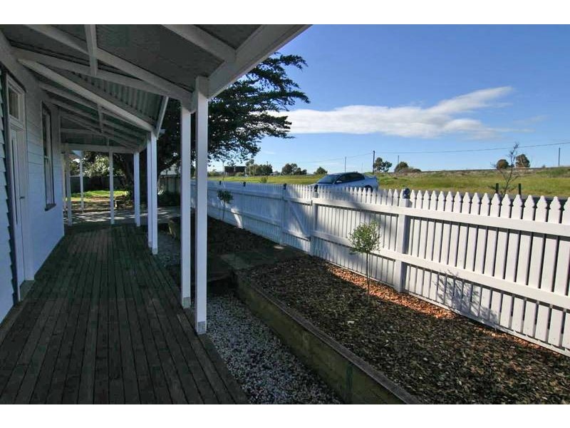 19 Currajong Avenue, Ararat VIC 3377