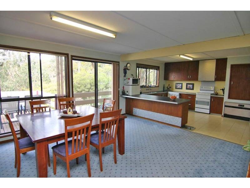 34 Cameron Road, Ararat VIC 3377