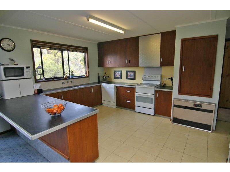 34 Cameron Road, Ararat VIC 3377