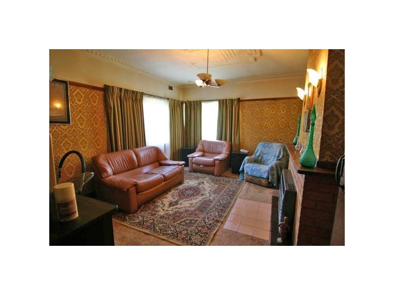 12 Burn Street, Ararat VIC 3377